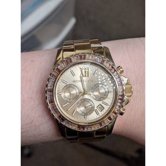 Michael Kors Runway Silver Dial Silver Steel Strap Watch for Women - MK5428 - Picture 6 of 6